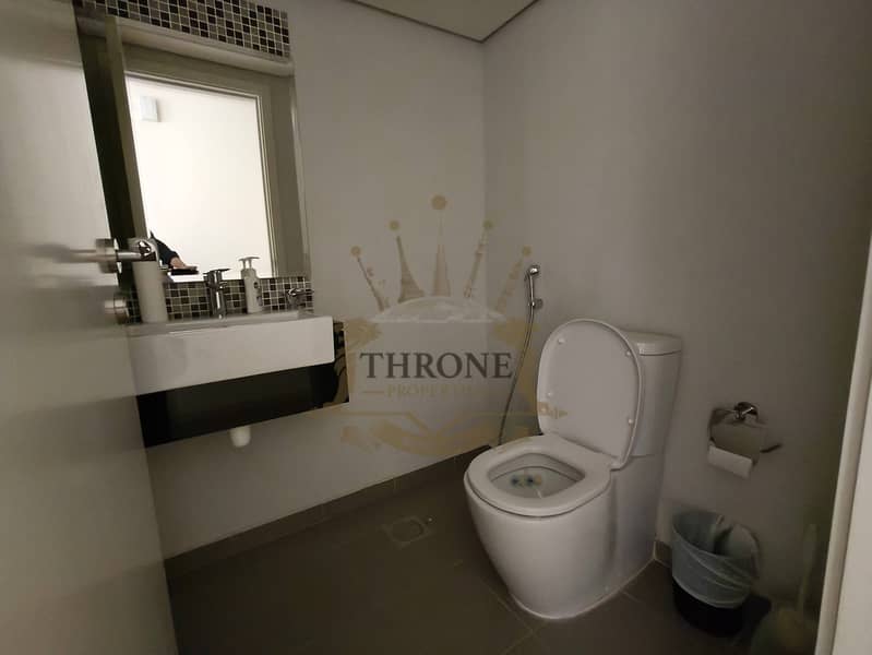 R2EM - SIngle Row - Vacant - Unfurnished - Image 20