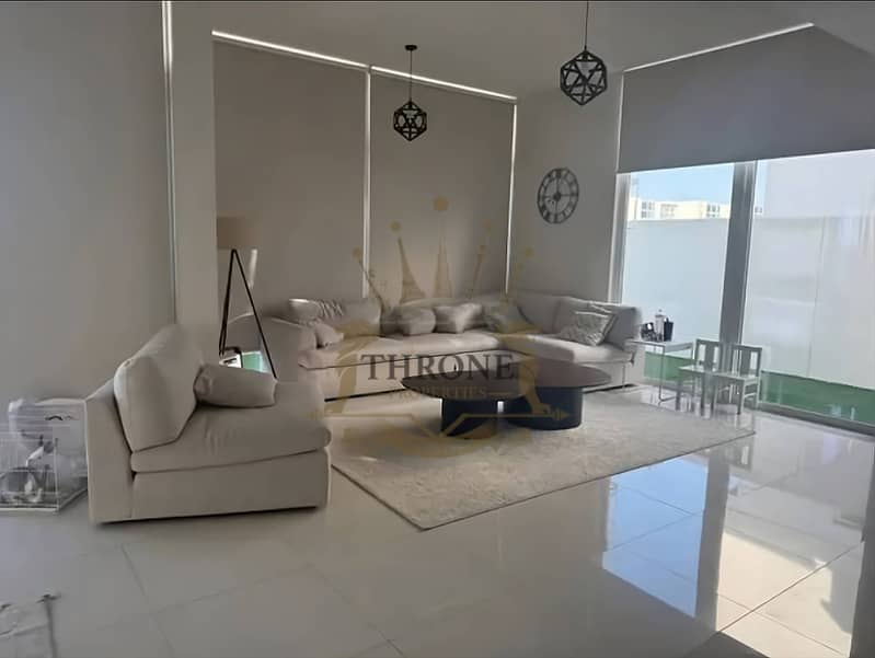 V2|HUGE PLOT|SINGLE ROW|STAND ALONE