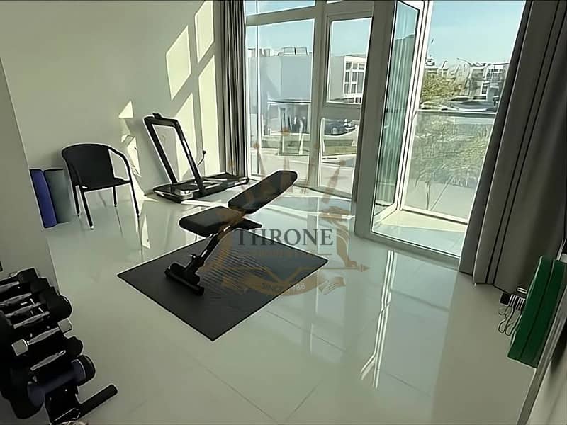 V2|HUGE PLOT|SINGLE ROW|STAND ALONE - Image 6