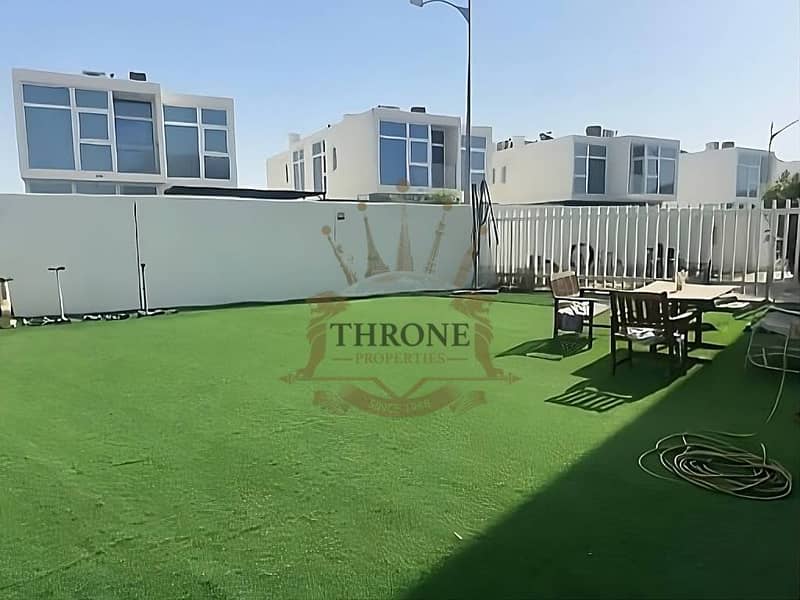 V2|HUGE PLOT|SINGLE ROW|STAND ALONE - Image 8