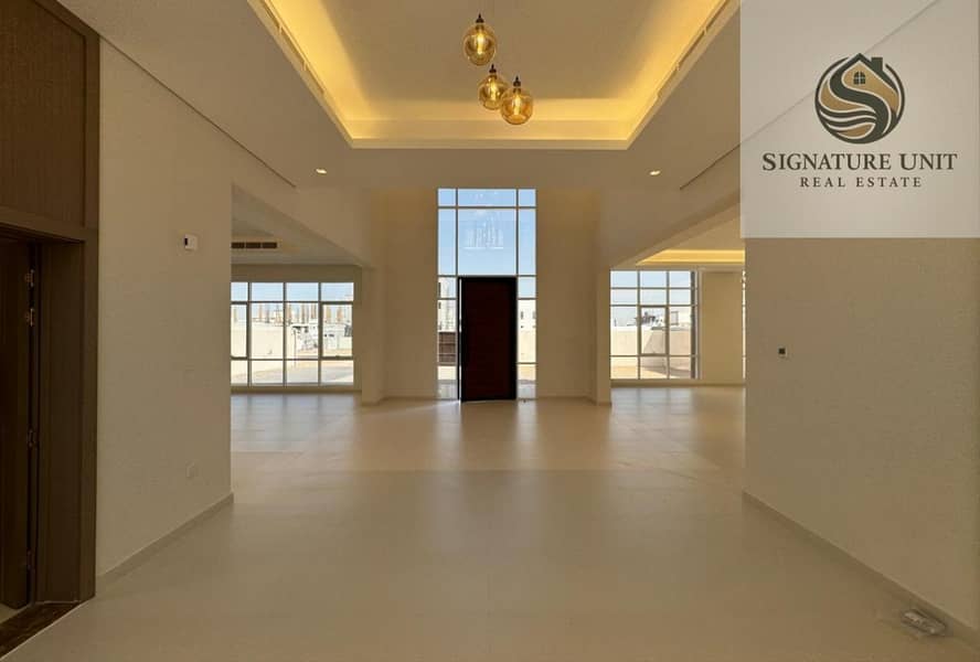 | MODERN DESIGN | GREAT LOCATION | READY TO MOVE |