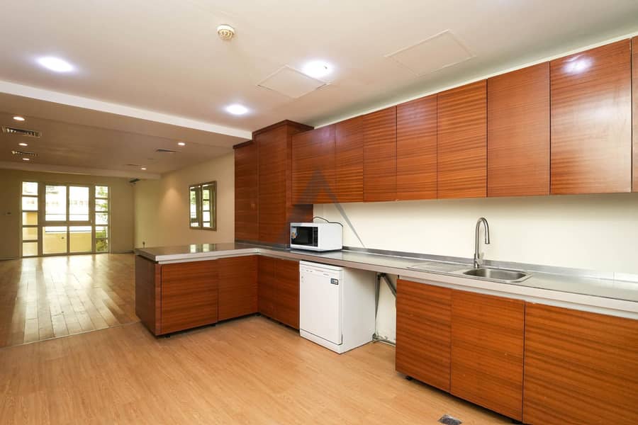 Fully Renovated | Unfurnished | Private Garden - Image 6