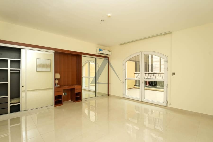 Fully Renovated | Unfurnished | Private Garden - Image 11