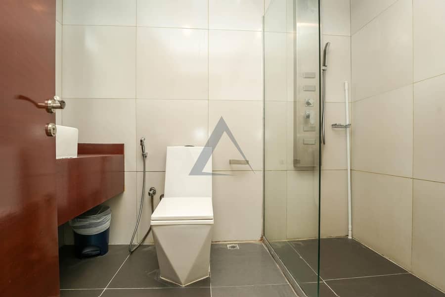 Fully Renovated | Unfurnished | Private Garden - Image 26