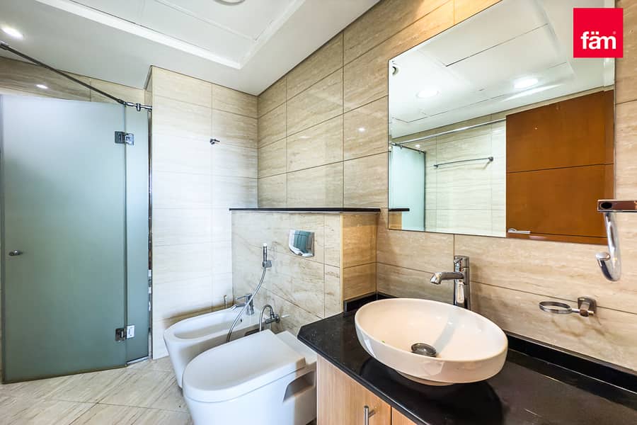 Unfurnished | Park View | Close to Tram - Image 13