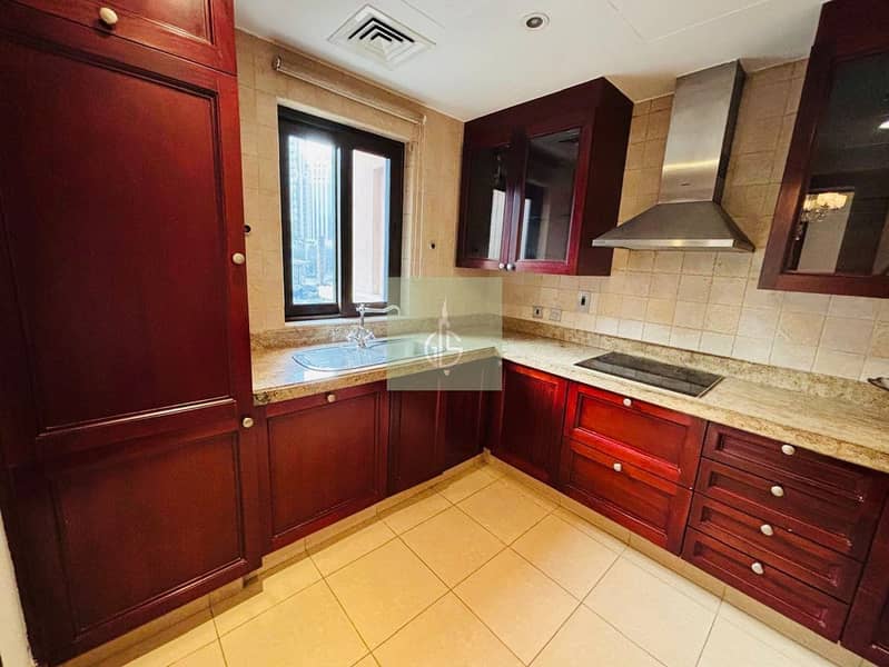 Spacious 2 Bedroom Apartment | BLVD And Pool View| Dubai