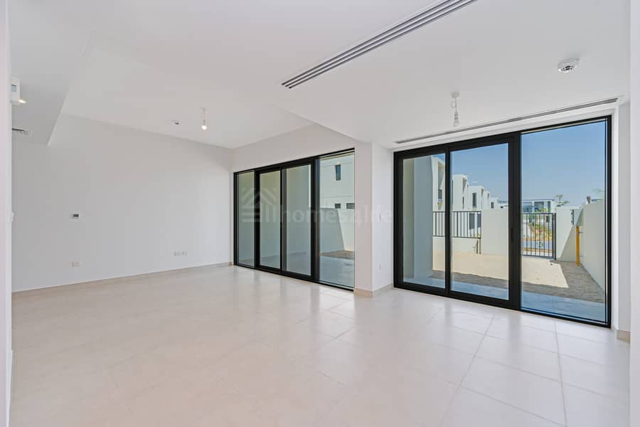 MODERN 3BEDROOM | POOL & PARK FACING | MESSAGE US - Image 7