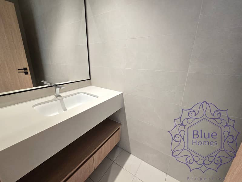 Good size 2BD stunning layout ready to move in - Image 15