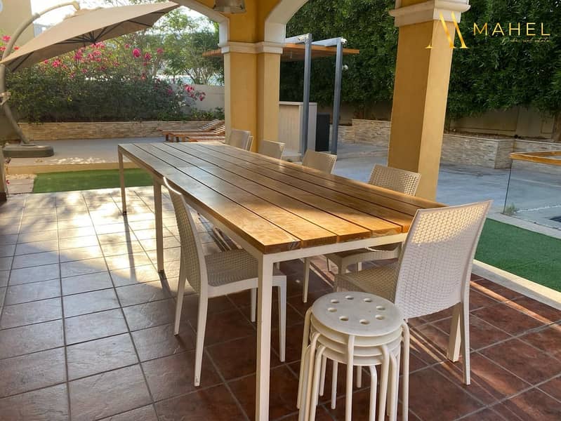 Spacious | 5BR + Maids | Vacant - Image 11