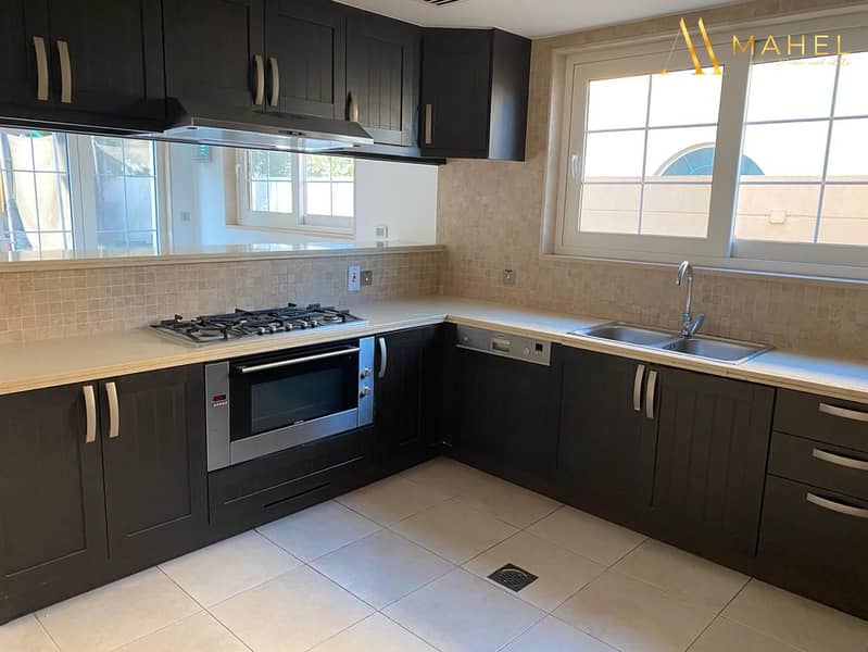 Spacious | 5BR + Maids | Vacant - Image 13