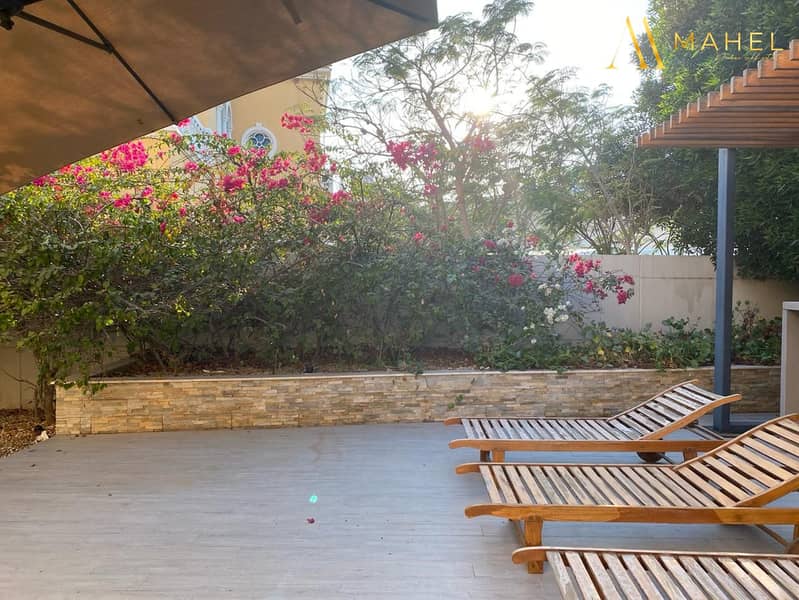 Spacious | 5BR + Maids | Vacant - Image 15