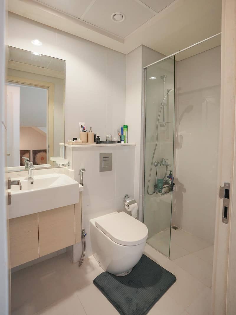 Rooftop | Negotiable | Close to Pool - Image 11