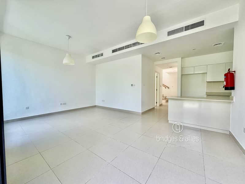 LARGE PLOT 4 BED | 2E | CORNER END VILLA | VACANT