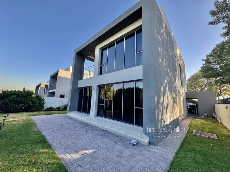 CORNER END VILLA | LARGEST PLOT | PARK BACKING