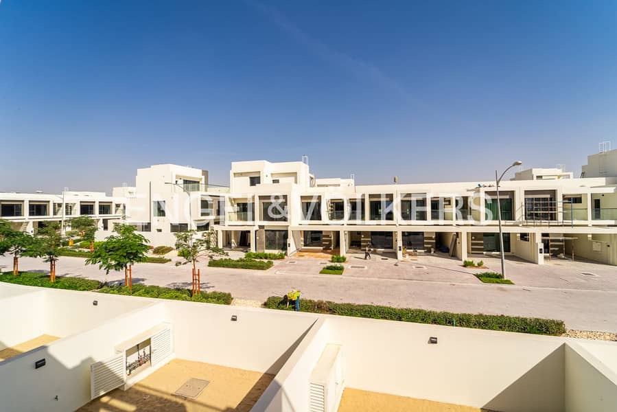 Big Layout | Just Handed Over| Single Row - Image 13