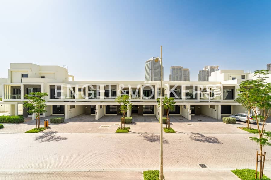 Big Layout | Just Handed Over| Single Row - Image 14