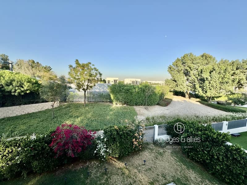 CORNER END VILLA | LARGEST PLOT | PARK BACKING