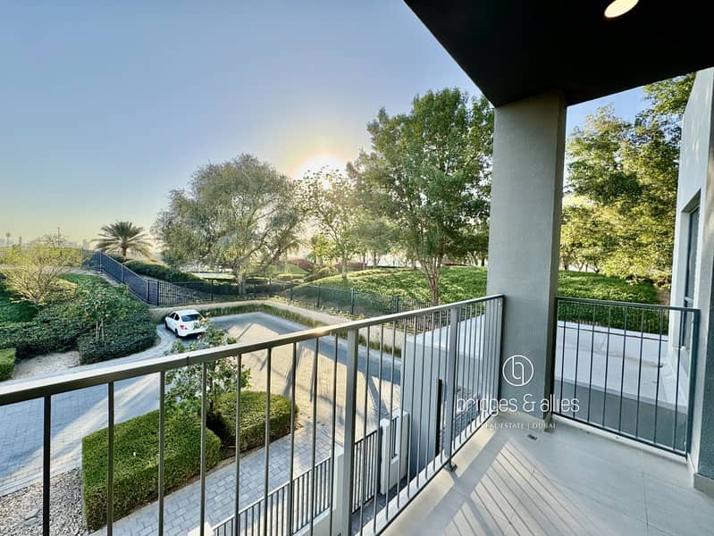 CORNER END VILLA | LARGEST PLOT | PARK BACKING