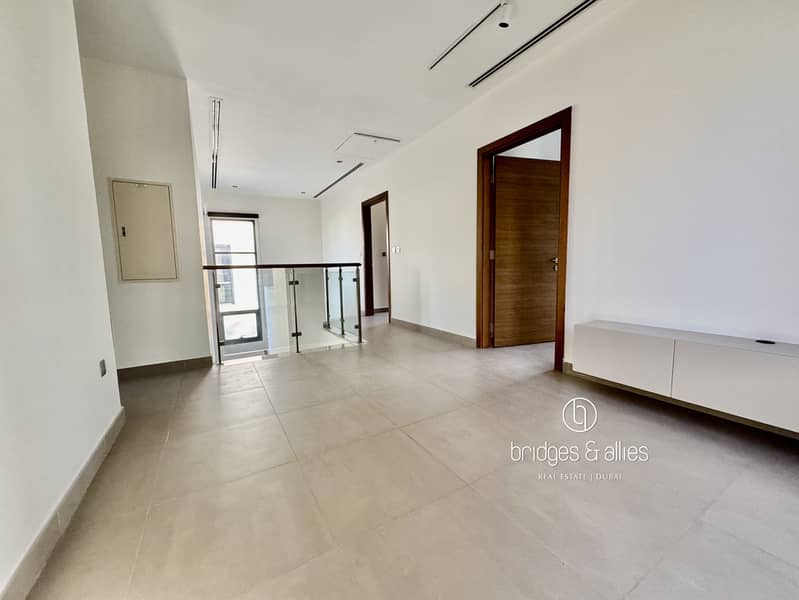 CORNER END VILLA | LARGEST PLOT | PARK BACKING - Image 15