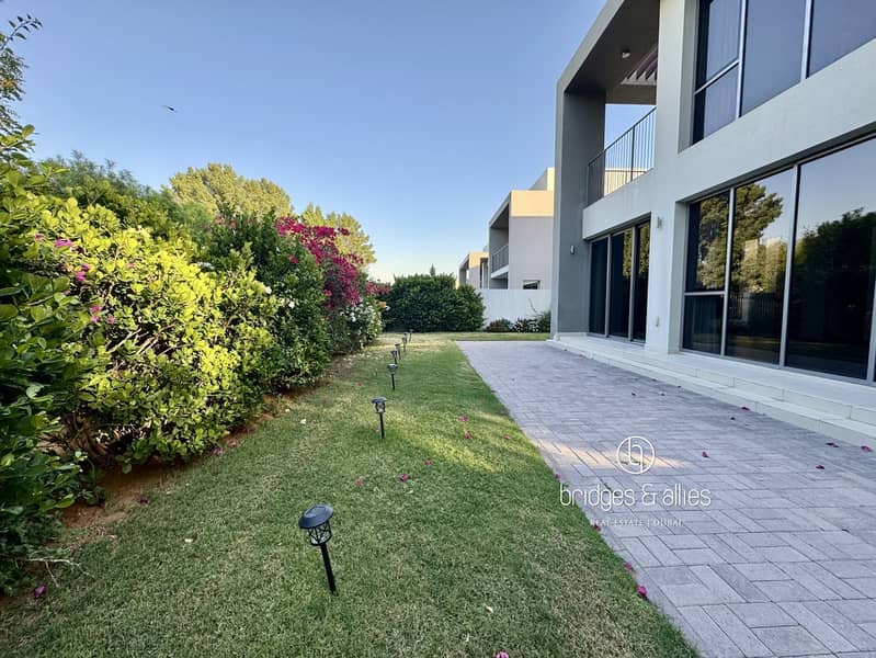 CORNER END VILLA | LARGEST PLOT | PARK BACKING - Image 19