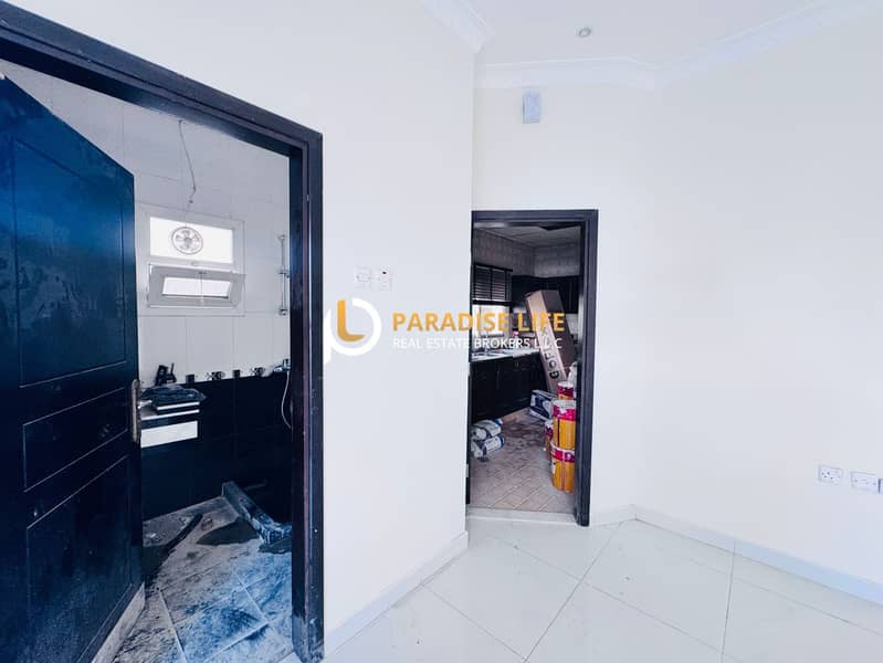 HOT DEAL 4 BEDROOM ALL EN SUITE PLUS MAIDS PVT ENTRANCE COVERD PARKING CLOSED KITCHEN - Image 6