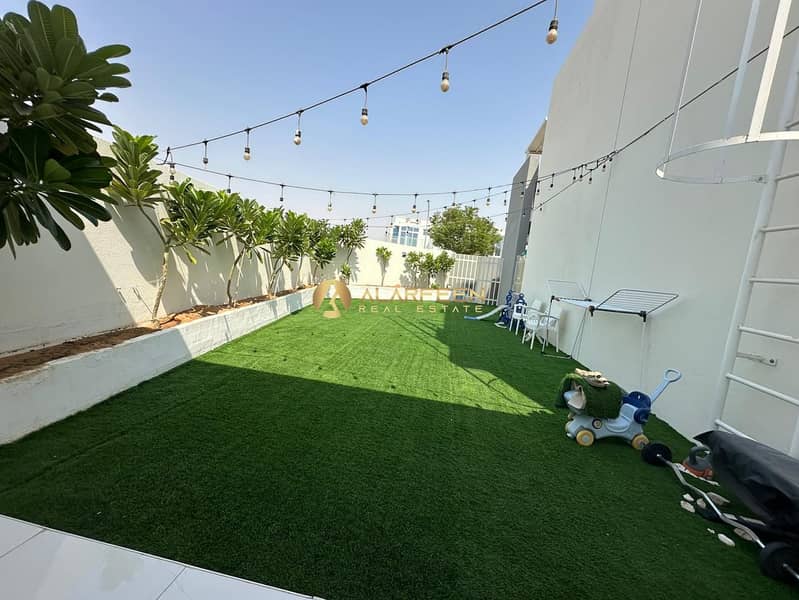 Corner | Bigger Plot | Fully Furnished |Single Row