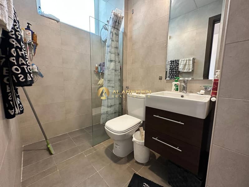 Corner | Bigger Plot | Fully Furnished |Single Row - Image 7