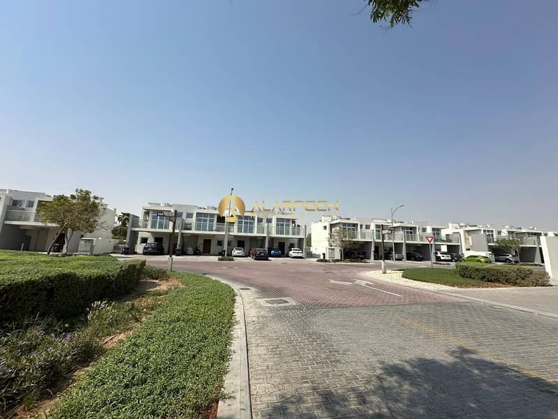 Corner | Bigger Plot | Fully Furnished |Single Row - Image 10