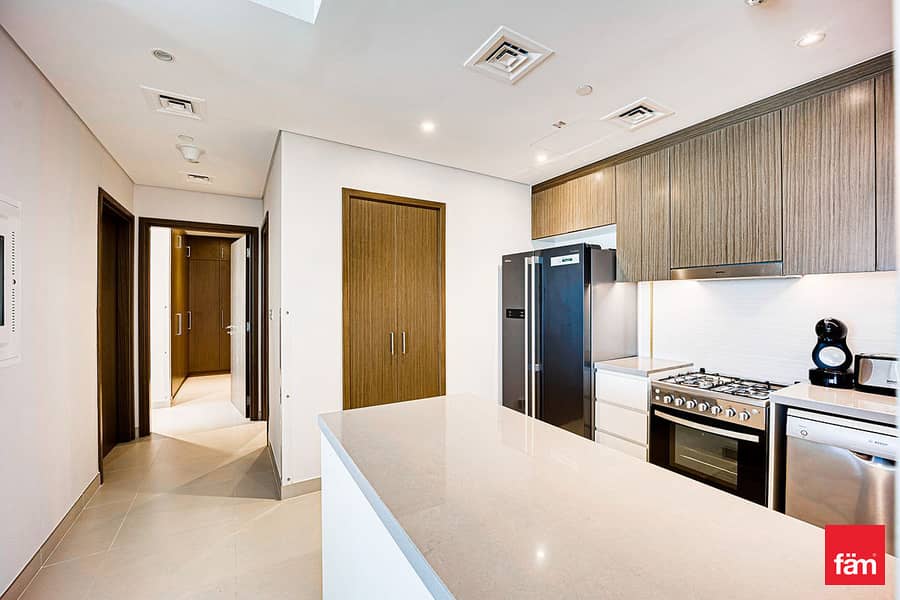 Vacant | Fully Furnished | Sea View | Upgraded - Image 11