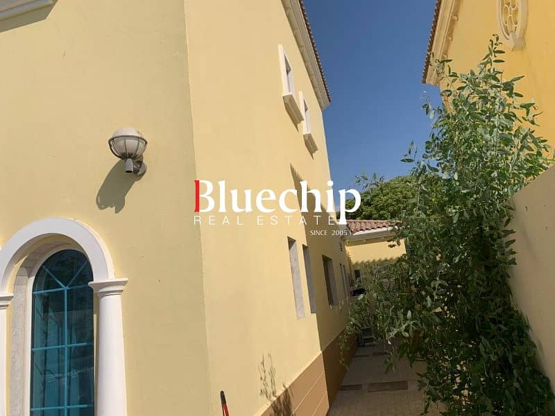 Large Plot | Well Maintained | Near Park - Image 9