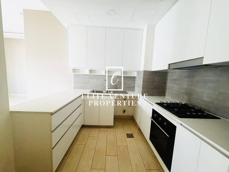 VACANT | 1 BEDROOM | PRIME LOCATION | SPACIOUS - Image 6