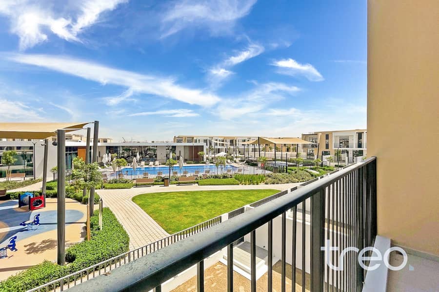 Biggest Plot | On The Pool | Brand New