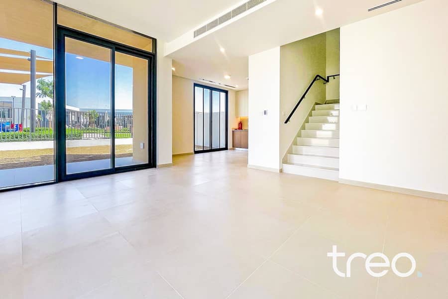 Biggest Plot | On The Pool | Brand New