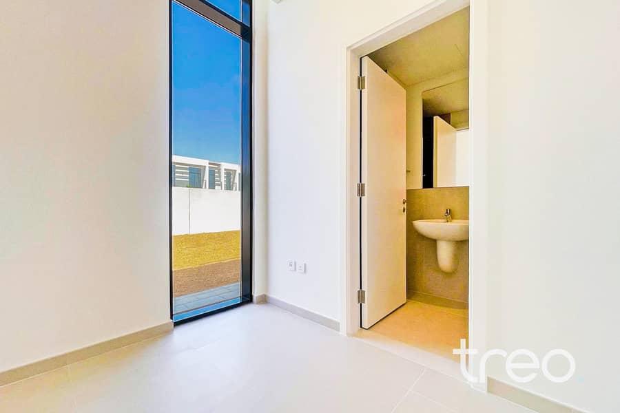 Biggest Plot | On The Pool | Brand New