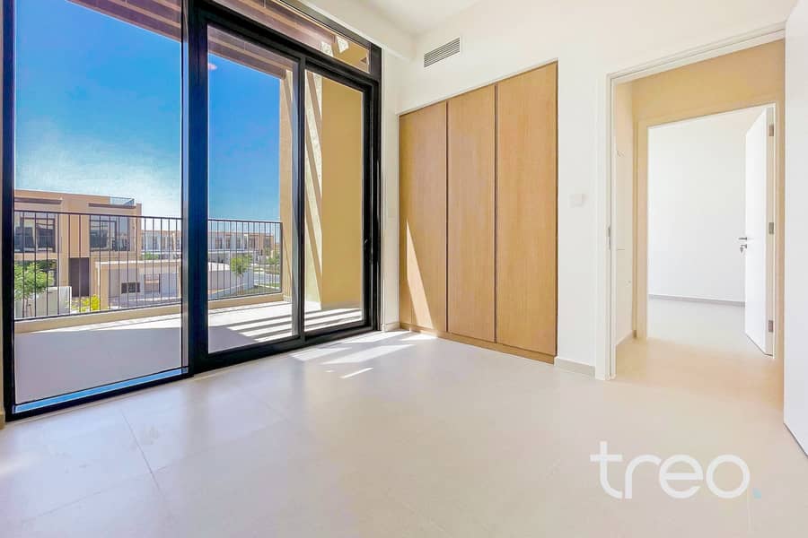 Biggest Plot | On The Pool | Brand New - Image 10