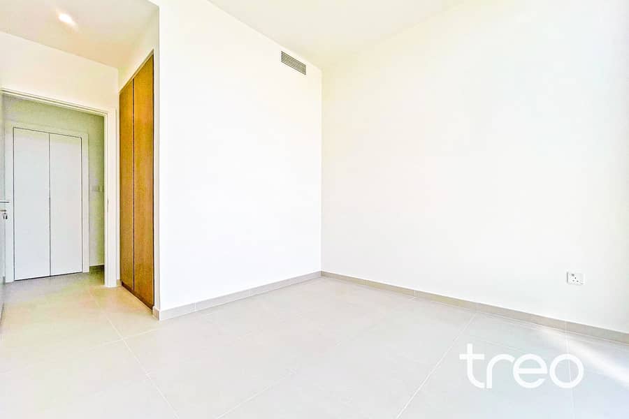 Biggest Plot | On The Pool | Brand New - Image 14