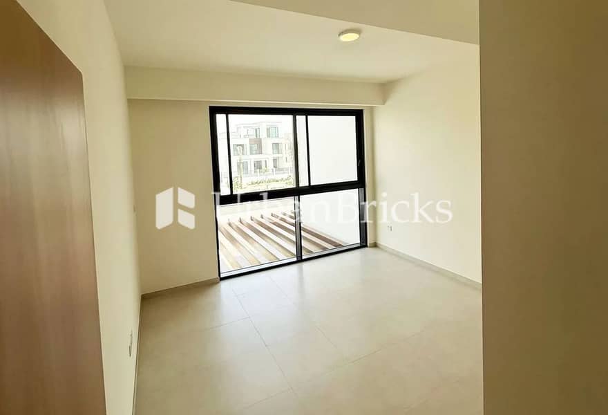 Brand New l Park Facing l Single Row