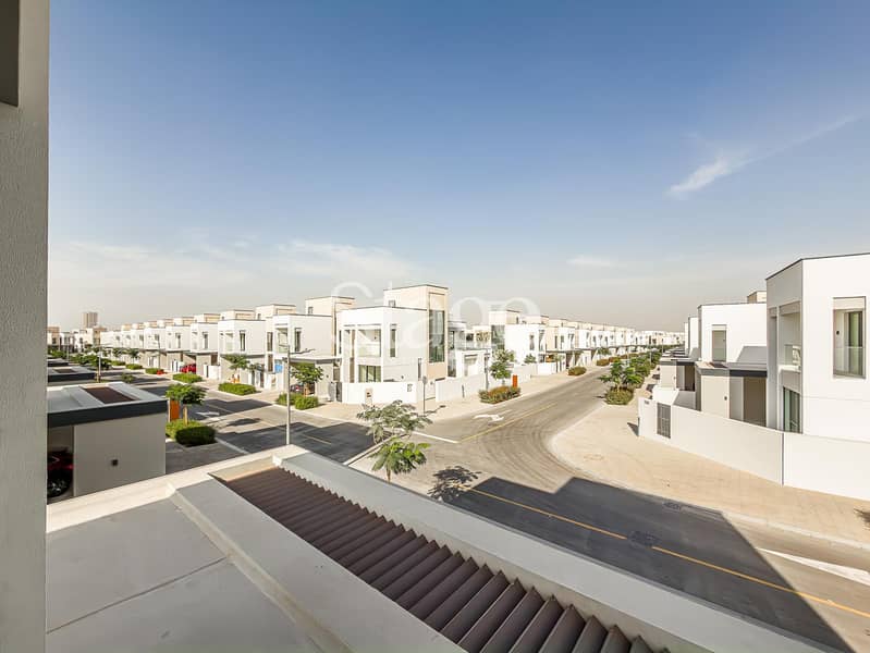 Close to Amenities | Multiple Units | Handed Over - Image 30