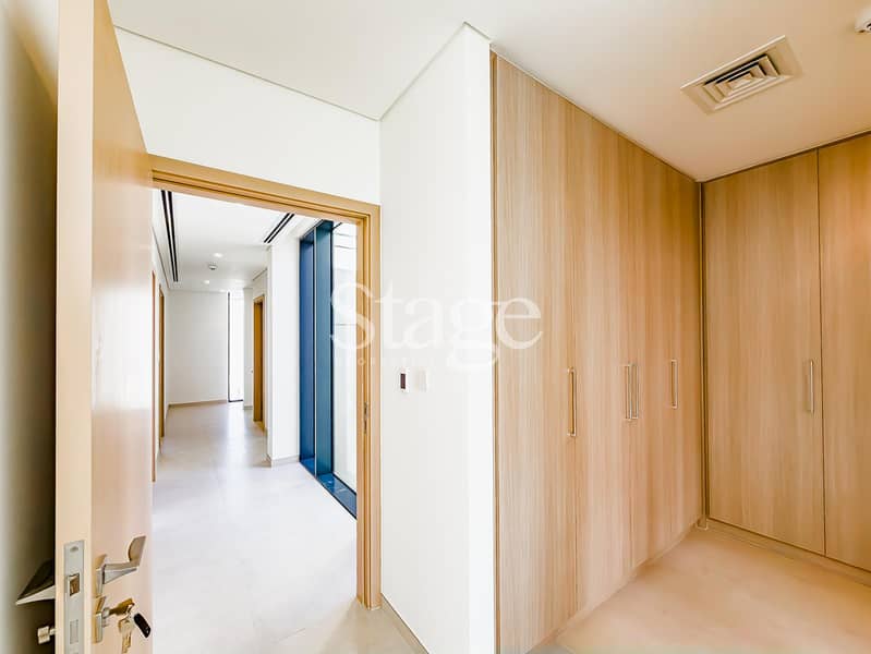 Close to Amenities | Multiple Units | Handed Over - Image 40