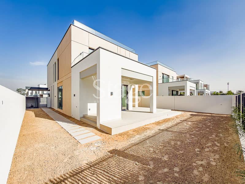 Close to Amenities | Multiple Units | Handed Over - Image 43