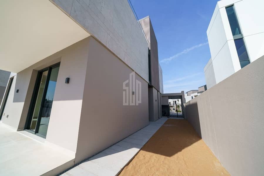 Brand New | Ready to Move-In | Stunning - Image 7