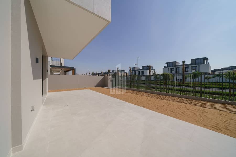 Brand New | Ready to Move-In | Stunning - Image 9