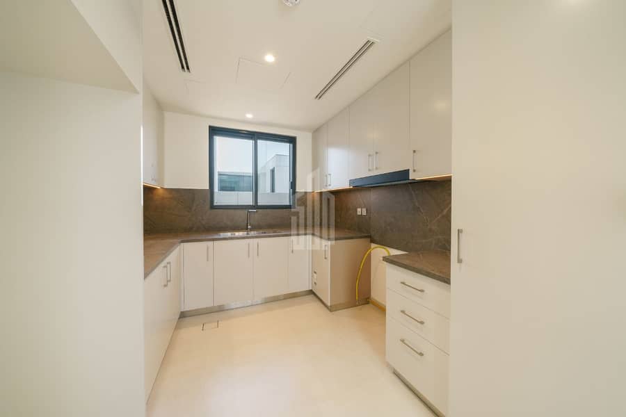 Brand New | Ready to Move-In | Stunning - Image 10