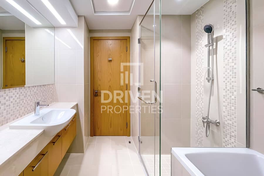 Full Burj Khalifa View | Rare Unit | Best Price - Image 10