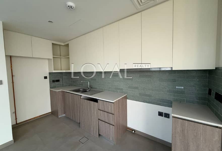 Brandnew | Spacious Layout | Best Offer - Image 6