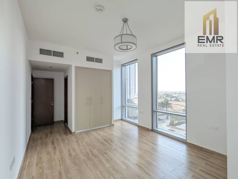 Massive 2BR | 2 Balconies | Fully Equipped Kitchen| Vacant