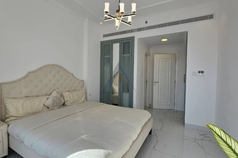 Elegant 3 Beds | Upgraded Unit | Prime Location - Image 12