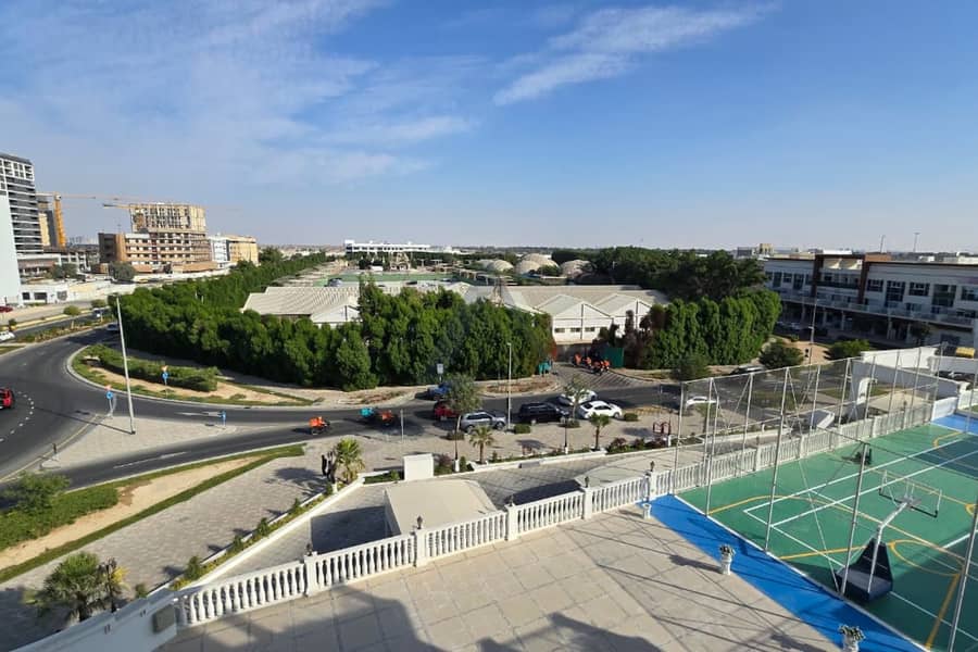 Elegant 3 Beds | Upgraded Unit | Prime Location - Image 25