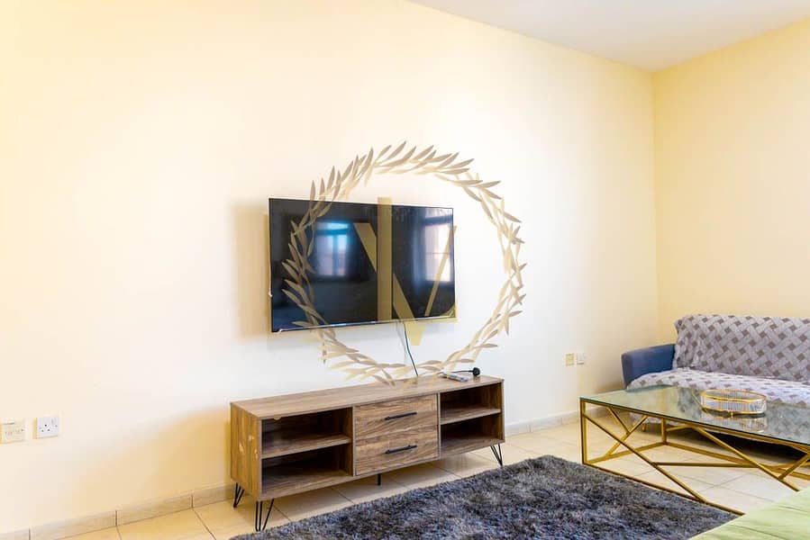 Spacious Studio in International City Persia Cluster - 10 minutes to Airport