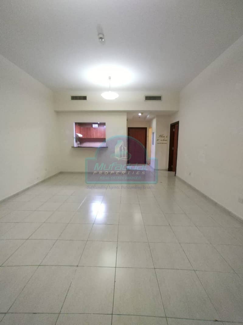 Spacious Vacant 1BHK in Olympic Park 3 | Chiller Free | DSC - Image 7